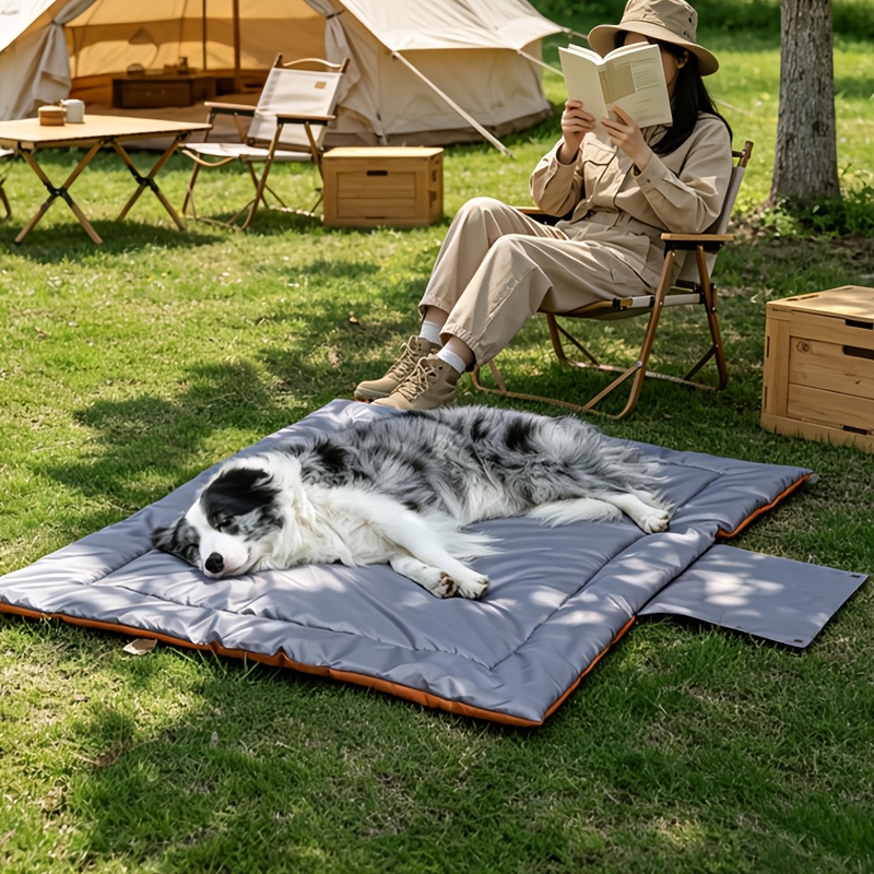 Portable Foldable Pet Mat, Suitable for Indoor and Outdoor Use by Dogs and Cats in All Seasons. A Foldable and Easy-to-carry Pet Mat for Travel, Camping, and Outdoor Trips. Washable and Reusable Pet Bed. Available in Two Colors and Three Sizes. - Image 3