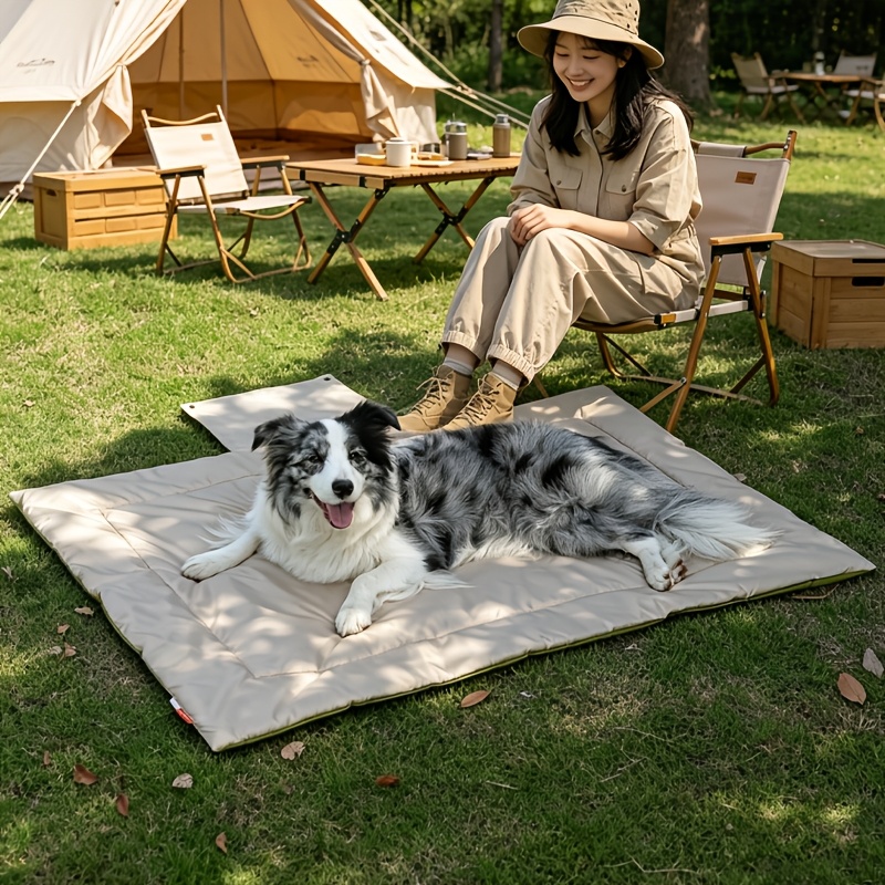 Portable Foldable Pet Mat, Suitable for Indoor and Outdoor Use by Dogs and Cats in All Seasons. A Foldable and Easy-to-carry Pet Mat for Travel, Camping, and Outdoor Trips. Washable and Reusable Pet Bed. Available in Two Colors and Three Sizes. - Image 6