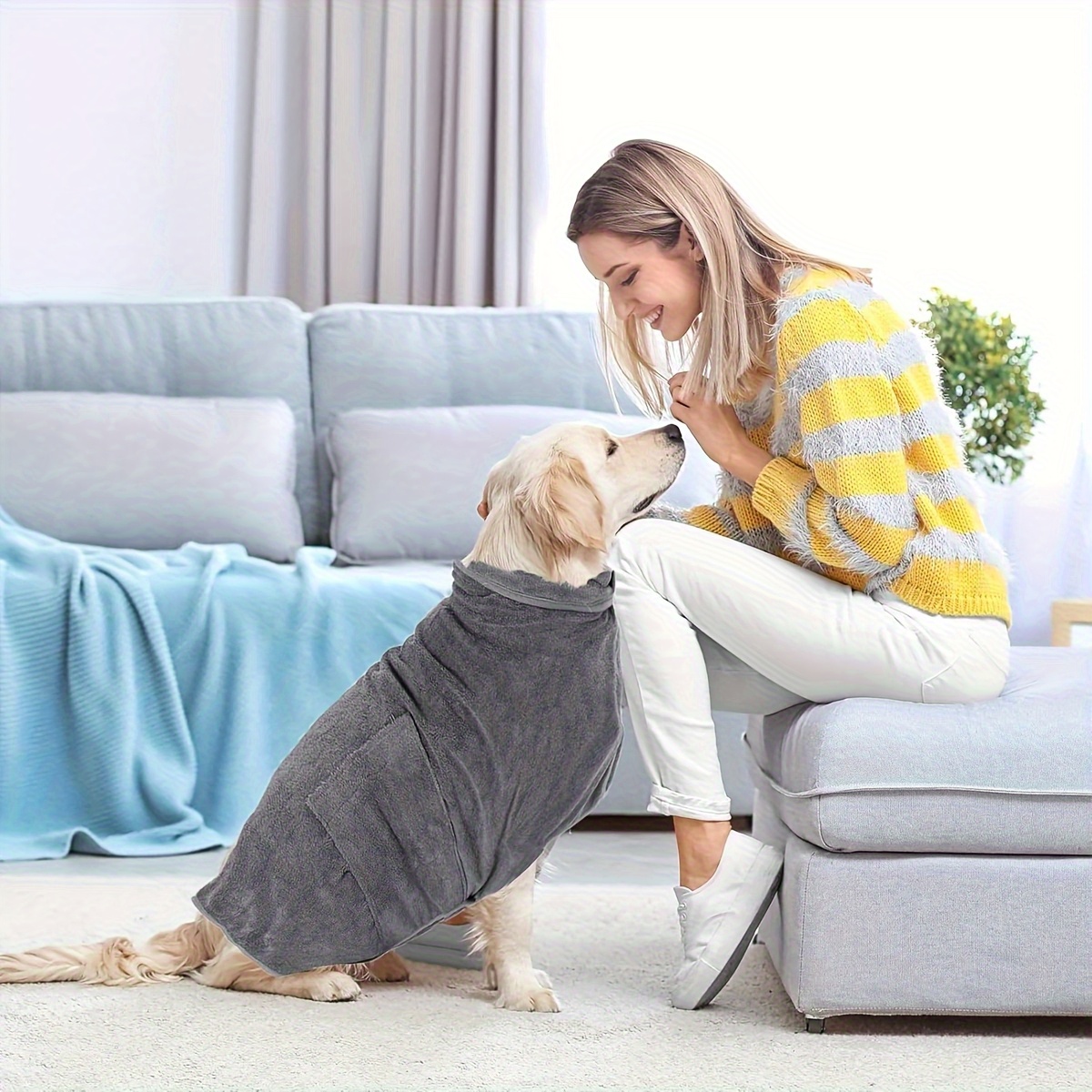 1pc Random Color Dog Bathrobe, Quick-Dry Super Absorbent Dog Towel, Warm Dog Bath Mat, Dog Shower Supplies, Cute Dog Clothes, Easy to Clean, Machine Washable, Dog Cape